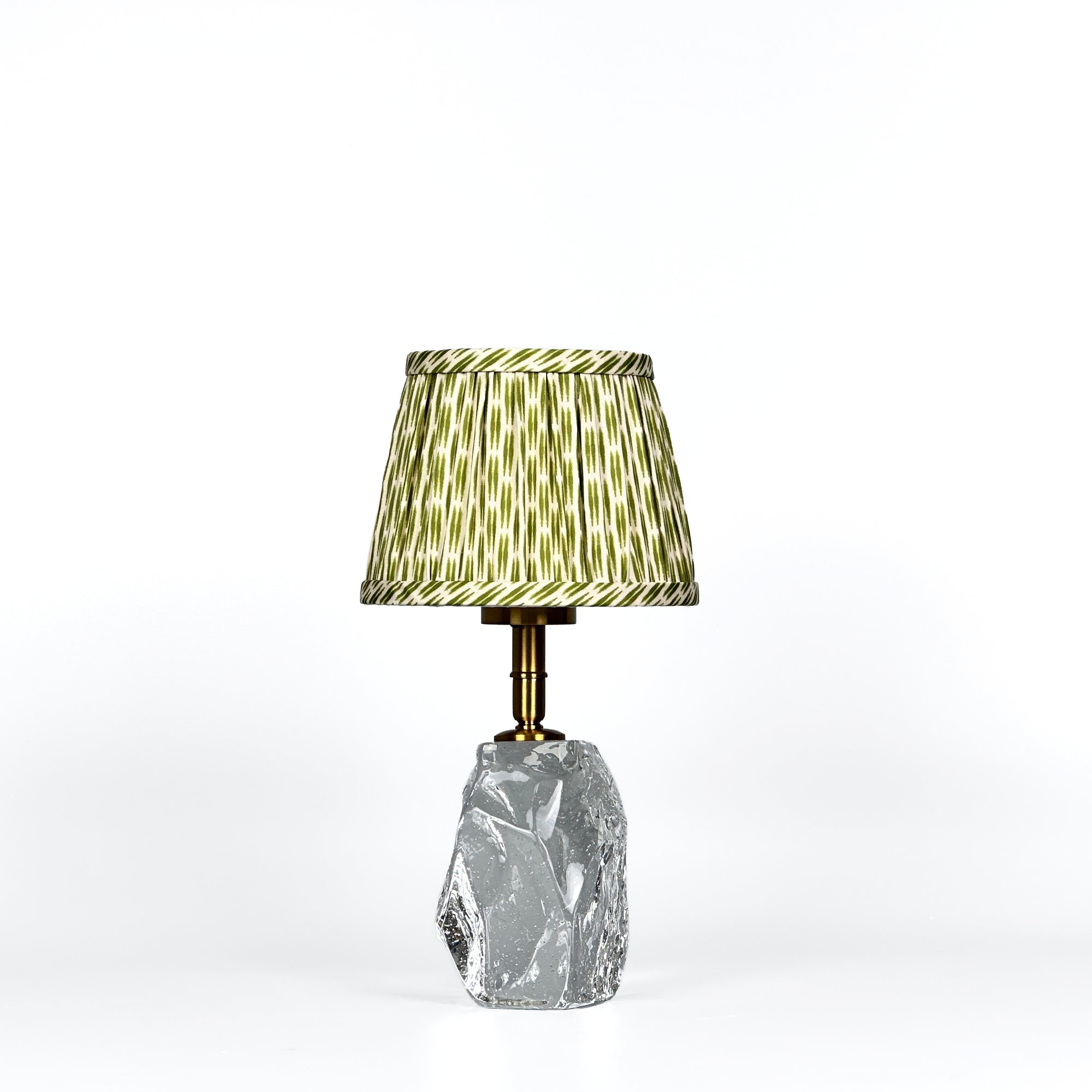 CINDERELLA RECHARGEABLE LAMP WITH ORIENTAL GARDENIA SILK LAMPSHADE