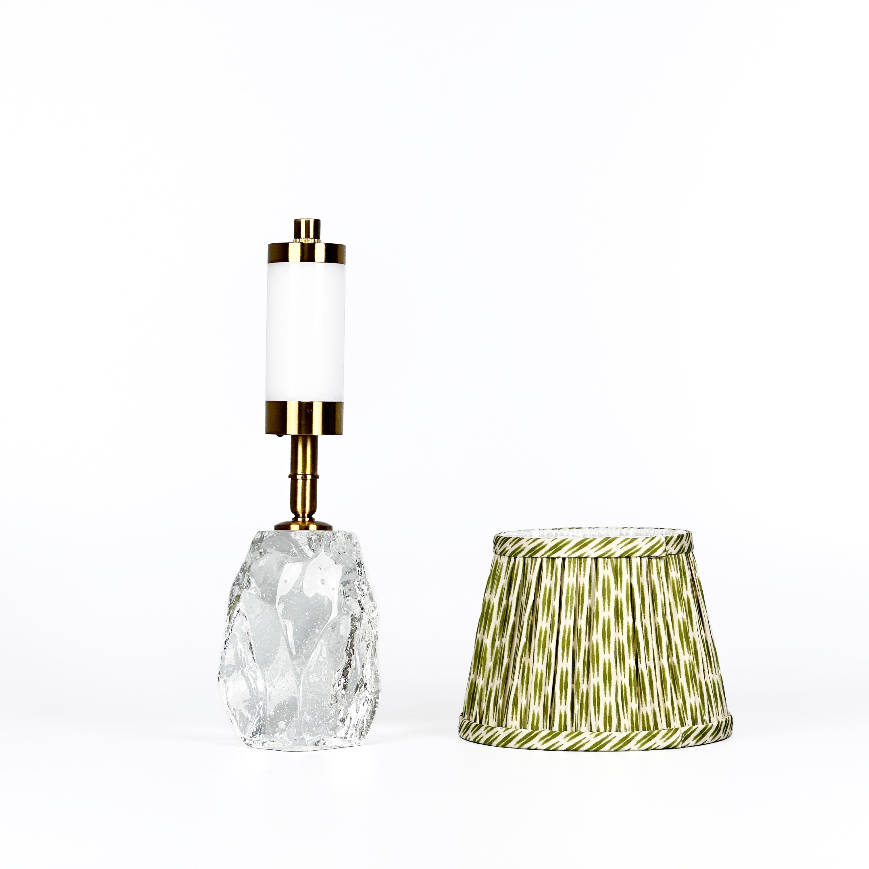 CINDERELLA RECHARGEABLE LAMP WITH ORIENTAL GARDENIA SILK LAMPSHADE