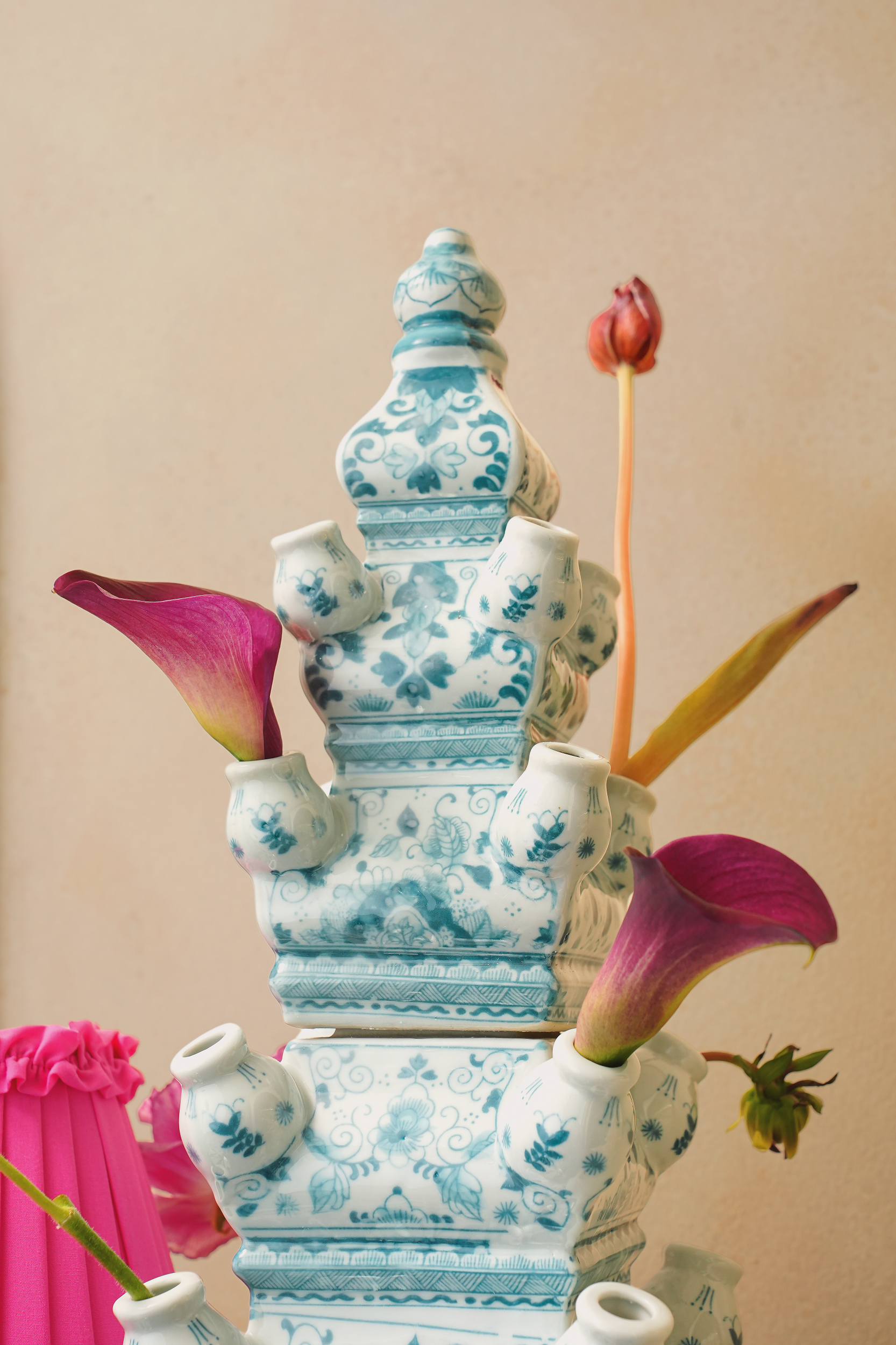 FIVE-LAYER 31.3" Tulip Pyramid Vase in Delft Blue