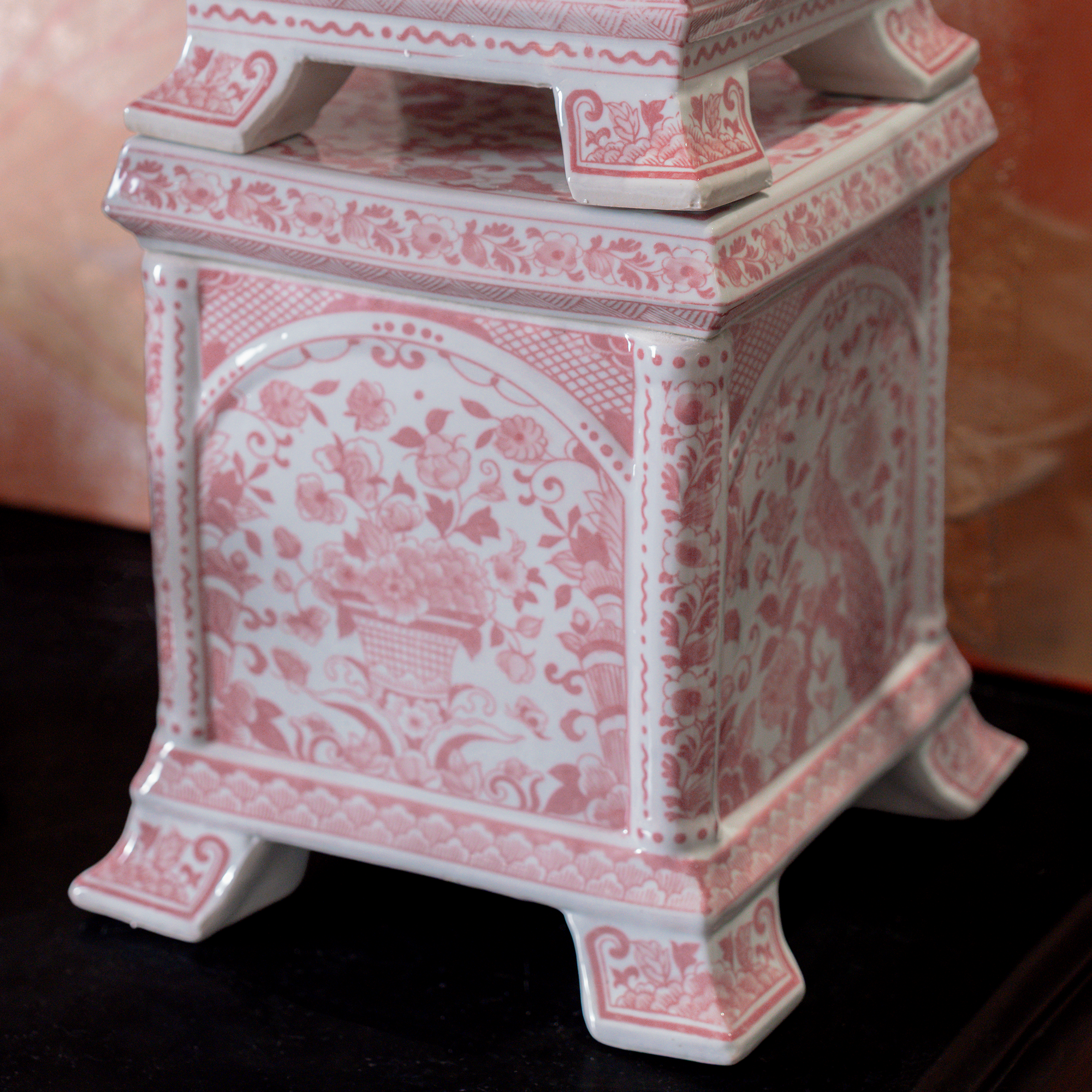 TULIPIERE Base In Delft Pink 11"