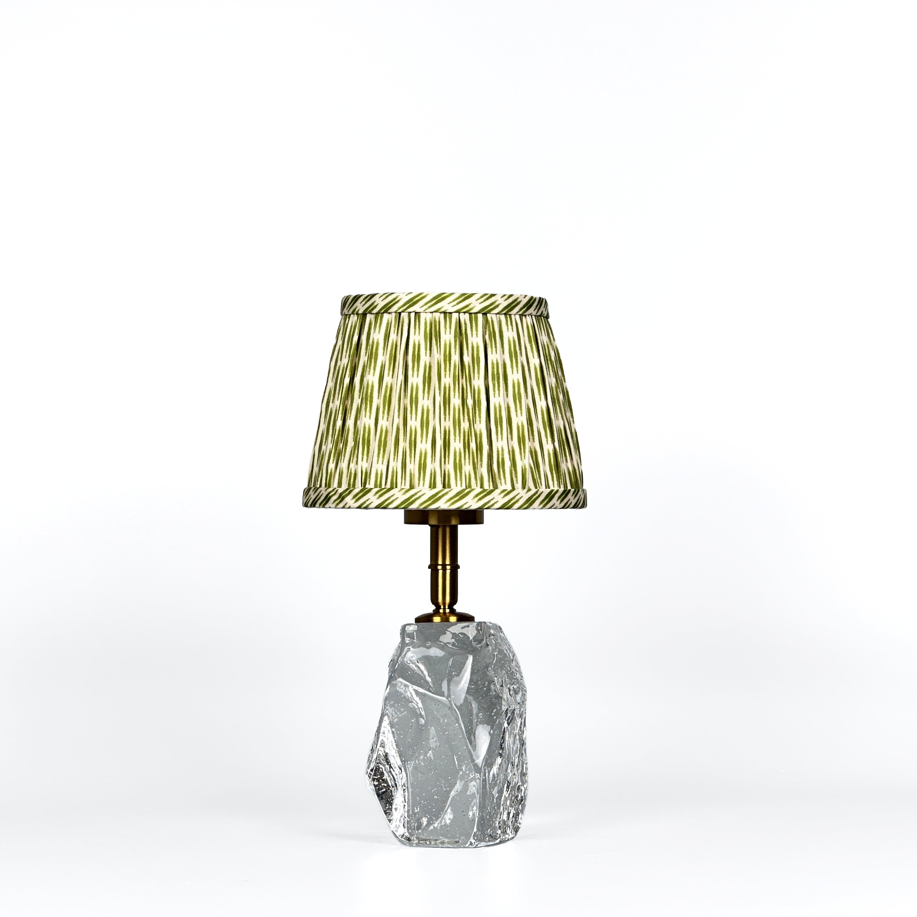 CINDERELLA RECHARGEABLE LAMP WITH ORIENTAL GARDENIA SILK LAMPSHADE