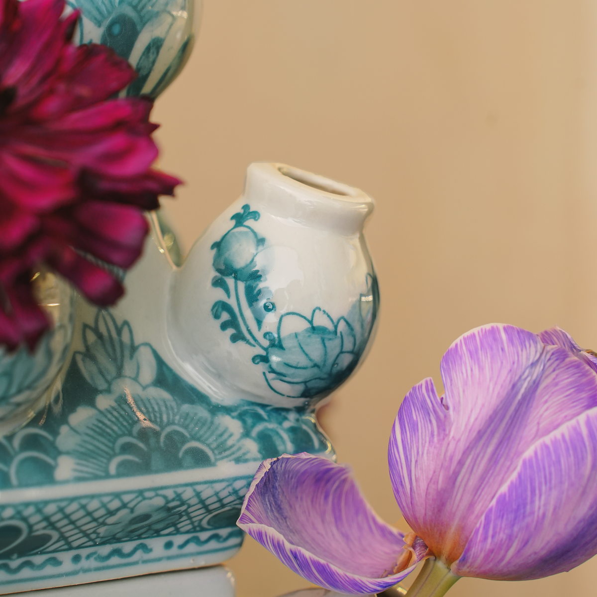 FOUR-LAYER 22.8" Dynasty Angular Tulip Vase in Delft Blue
