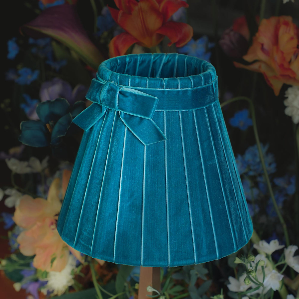EIFFEL Rechargeable Lamp with 7.1" Teal Velvet Lampshade